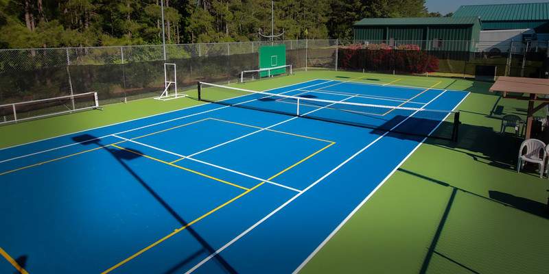 diccionario con palabras y términos de pickleball en español